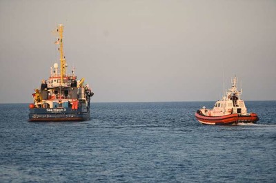 Le « Sea-Watch 3 » au large de Lampedusa,  le 29 juin 2019. GUGLIELMO MANGIAPANE / REUTERS
