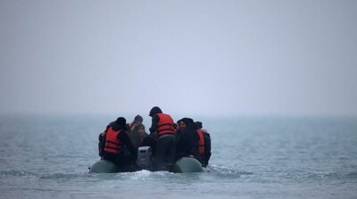 Un groupe de migrants tente de traverser la Manche en novembre 2021. Crédit : Reuters.